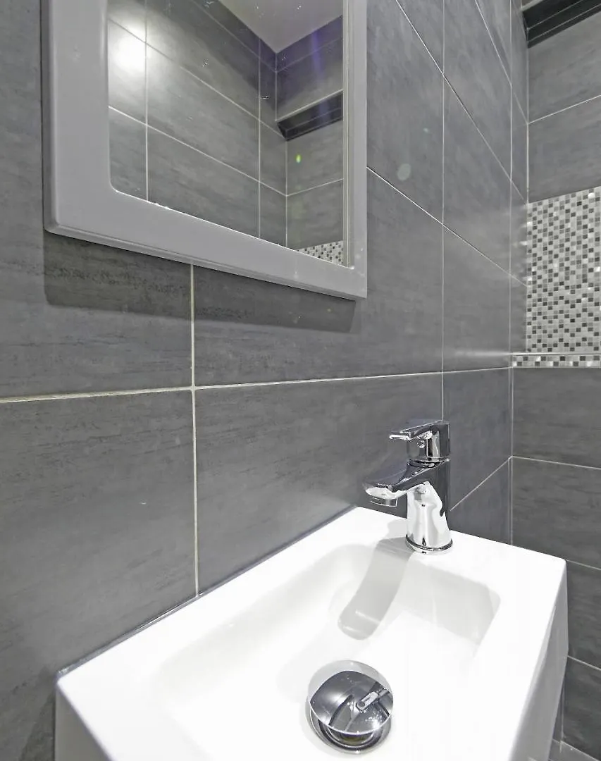 Faubourg Saint Honore Apartment *