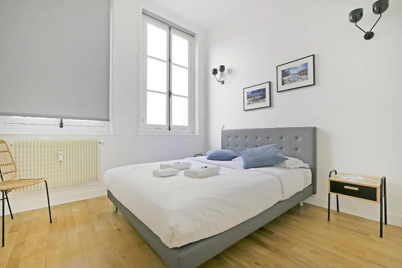 Apartment Faubourg Saint Honore Paris